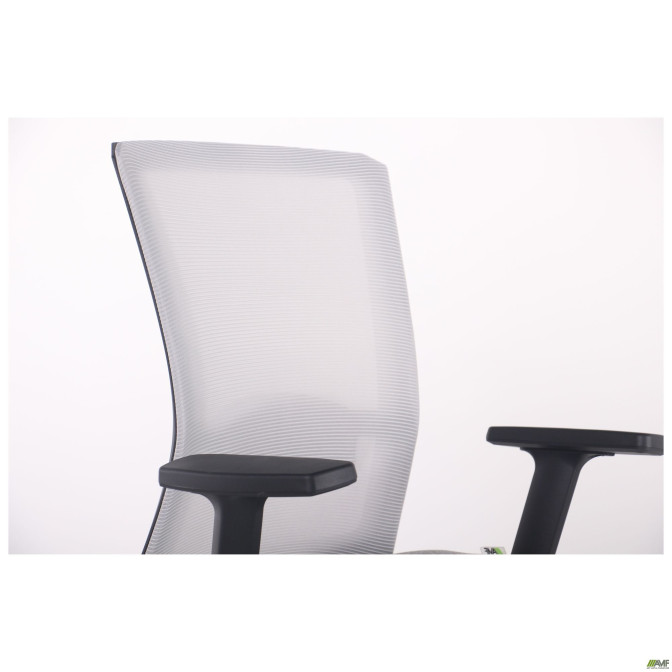 Кресло Uran Black сиденье Сидней-20/спинка Сетка SL-01 св.серая AMF
