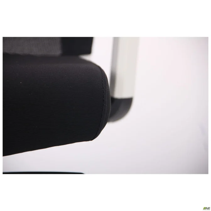Крісло Install White, Alum, Black/Black AMF